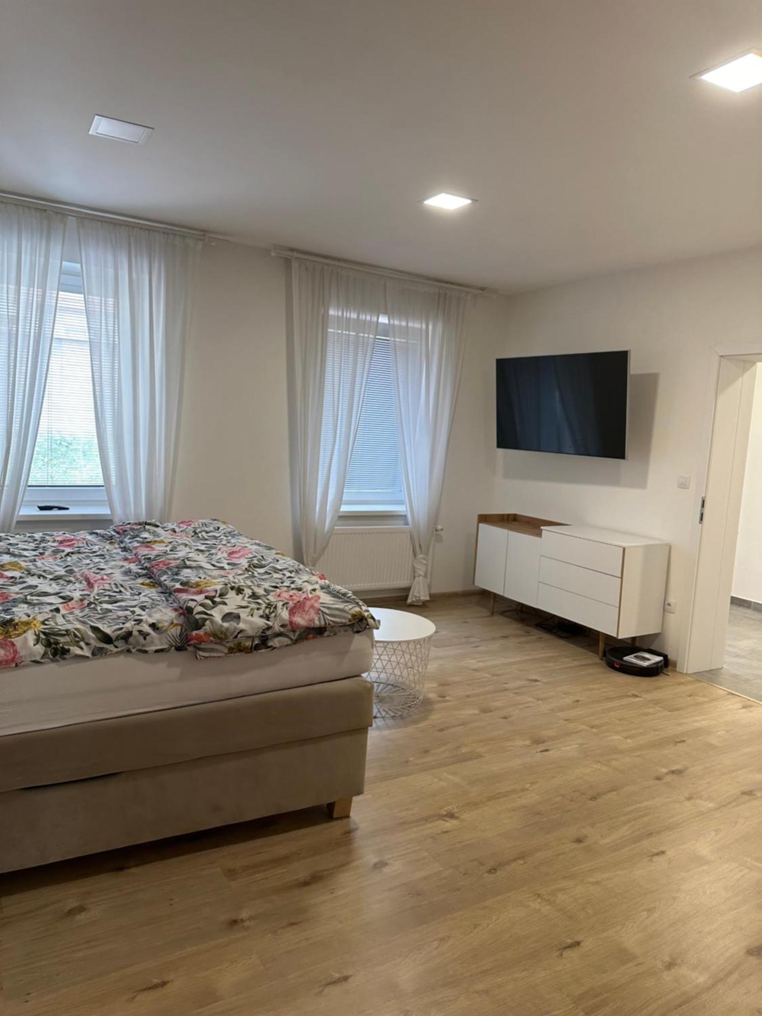Pritluky Horni Apartment Břeclav Екстериор снимка